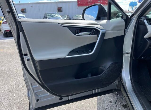 
 Toyota RAV4 Hybrid full									