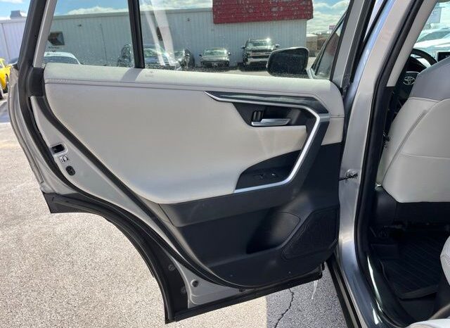 
 Toyota RAV4 Hybrid full									