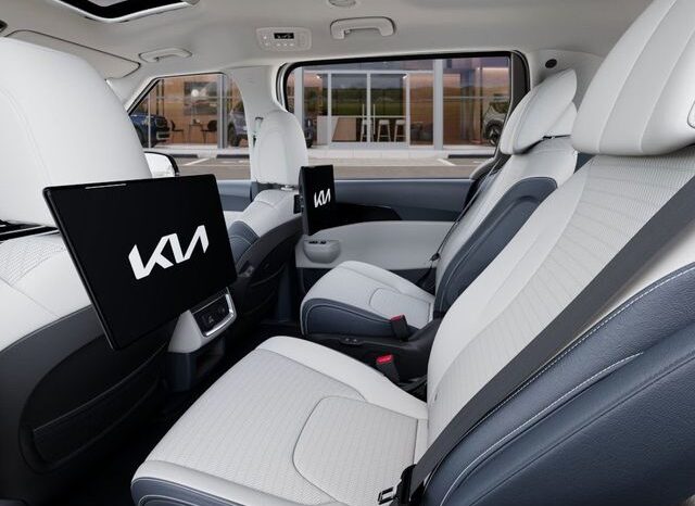 
 Kia Carnival Hybrid full									