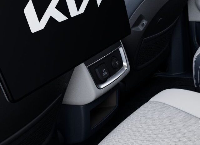 
 Kia Carnival Hybrid full									