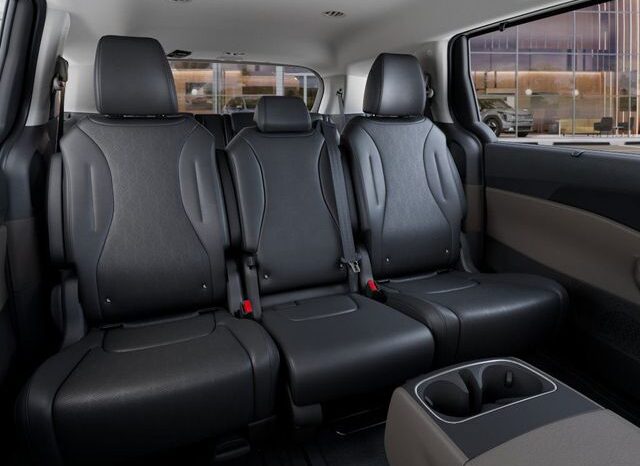 
 Kia Carnival Hybrid full									