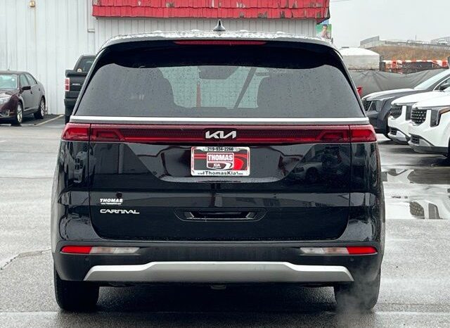 
 Kia Carnival full									