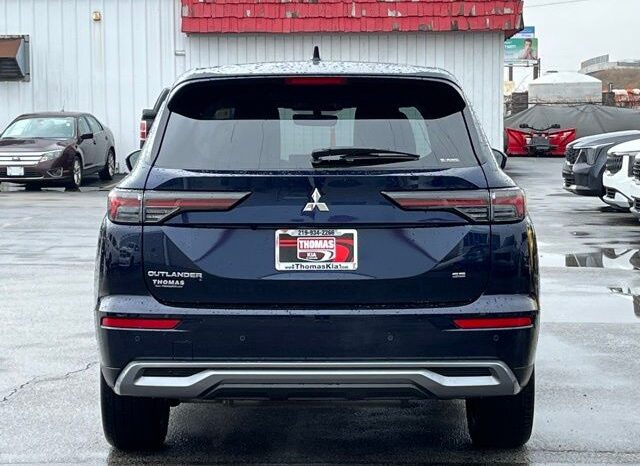 
 Mitsubishi Outlander full									