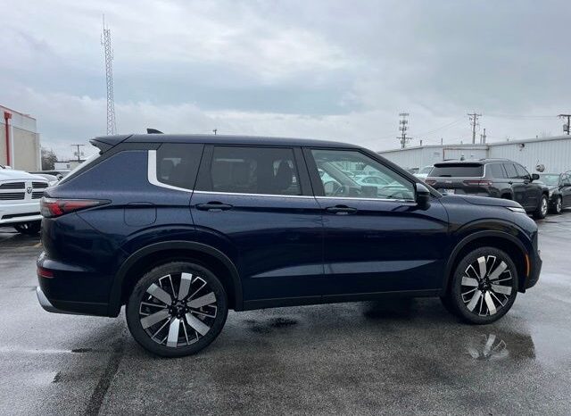 
 Mitsubishi Outlander full									