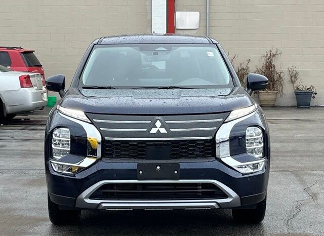 
 Mitsubishi Outlander full									