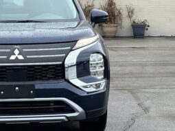 
 Mitsubishi Outlander full									