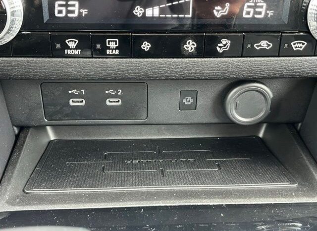 
 Mitsubishi Outlander full									