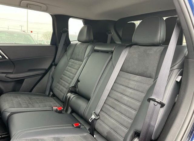 
 Mitsubishi Outlander full									