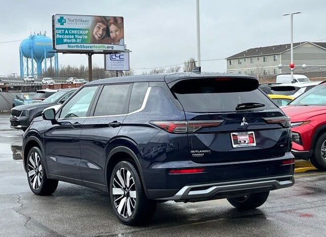 
 Mitsubishi Outlander full									