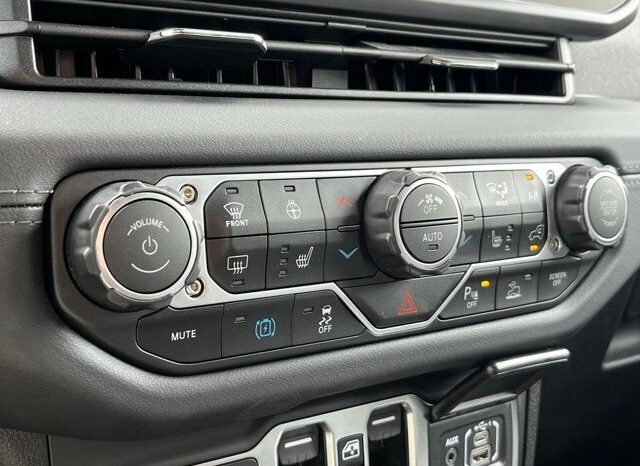 
 Jeep Wrangler full									