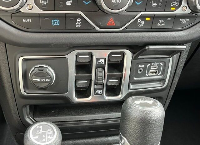 
 Jeep Wrangler full									