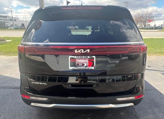 
 Kia Carnival full									
