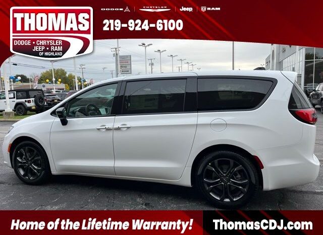 
 Chrysler Pacifica full									