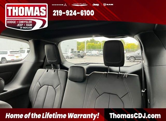 
 Chrysler Pacifica full									