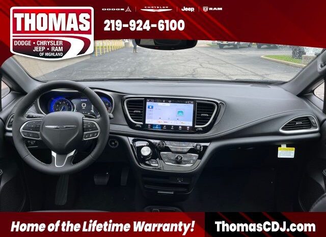 
 Chrysler Pacifica full									