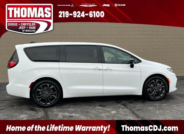 
 Chrysler Pacifica full									