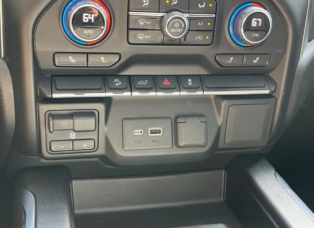 
 Chevrolet Silverado 1500 full									