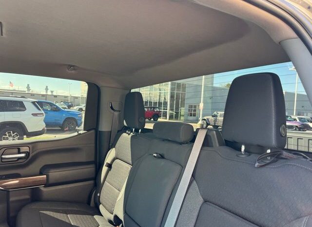 
 Chevrolet Silverado 1500 full									