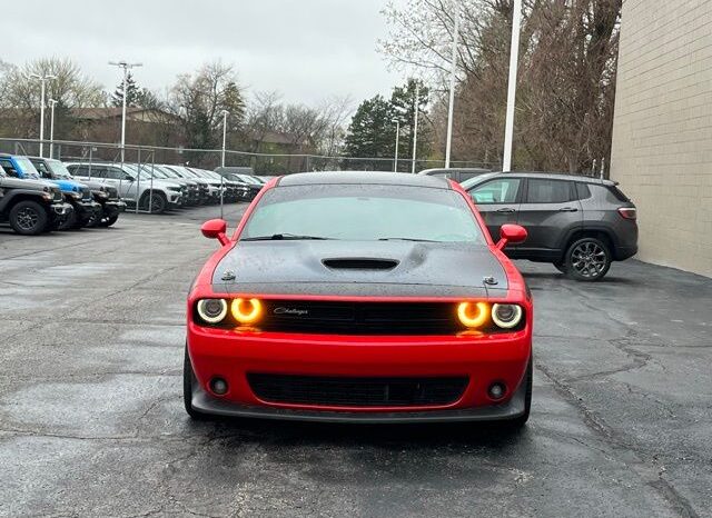 
 Dodge Challenger full									