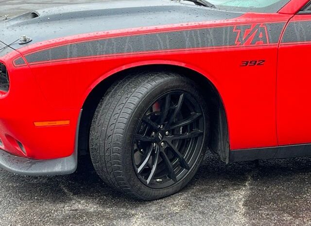 
 Dodge Challenger full									