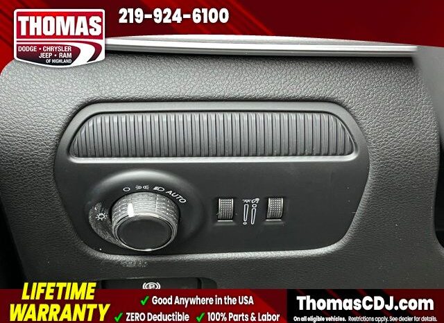 
 Jeep Grand Wagoneer full									