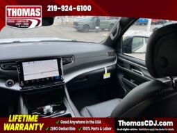 
 Jeep Grand Wagoneer full									