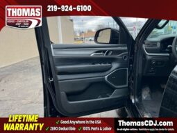 
 Jeep Grand Wagoneer full									