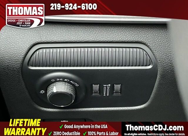 
 Jeep Grand Wagoneer full									