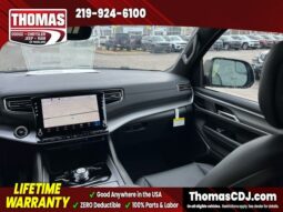 
 Jeep Grand Wagoneer full									