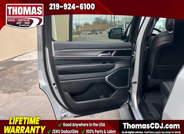 
 Jeep Grand Wagoneer full									