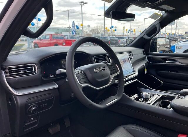 
 Jeep Grand Wagoneer full									