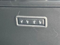 
 Jeep Grand Wagoneer full									