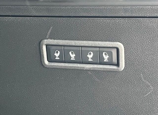 
 Jeep Grand Wagoneer full									