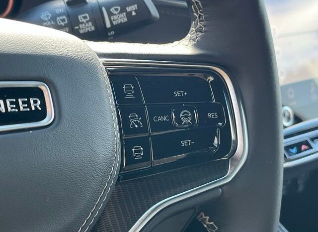 
 Jeep Grand Wagoneer full									