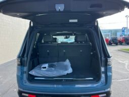 
 Jeep Grand Wagoneer full									