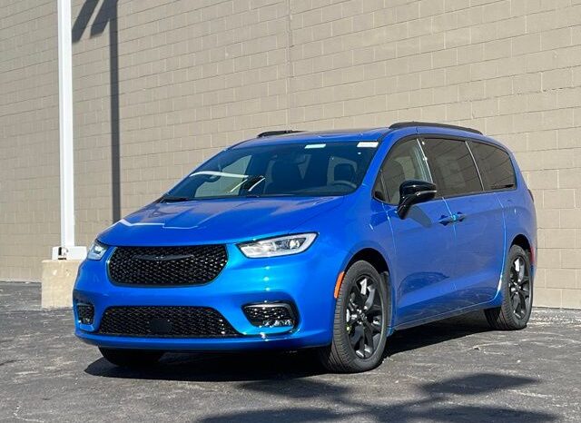 
 Chrysler Pacifica full									