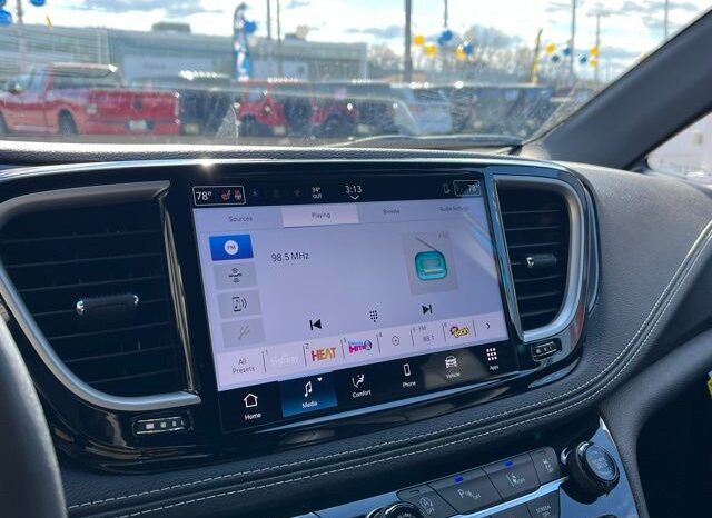 
 Chrysler Pacifica full									