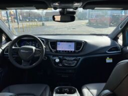 
 Chrysler Pacifica full									