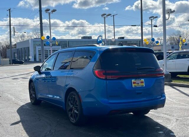 
 Chrysler Pacifica full									