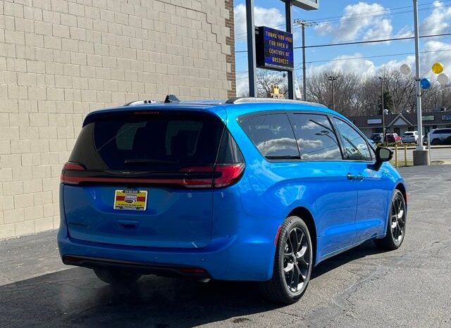
 Chrysler Pacifica full									