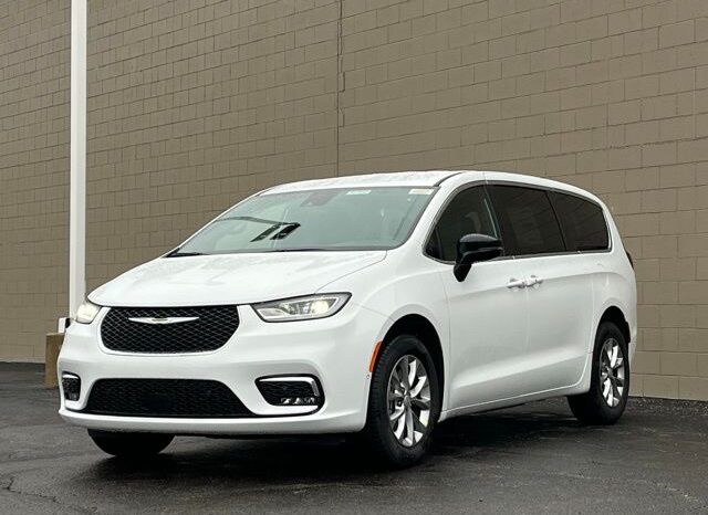 
 Chrysler Pacifica full									