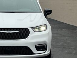 
 Chrysler Pacifica full									