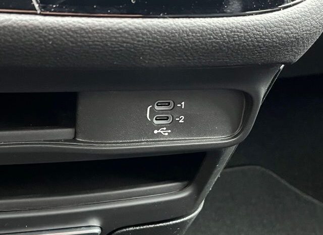 
 Chrysler Pacifica full									
