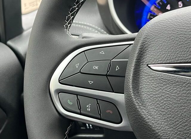 
 Chrysler Pacifica full									