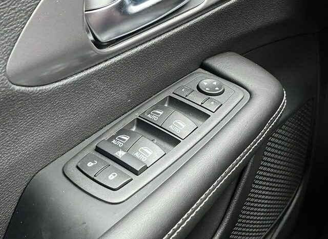 
 Chrysler Pacifica full									