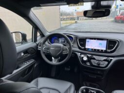 
 Chrysler Pacifica full									