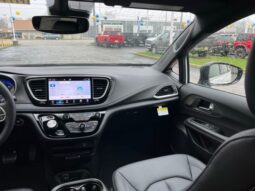 
 Chrysler Pacifica full									