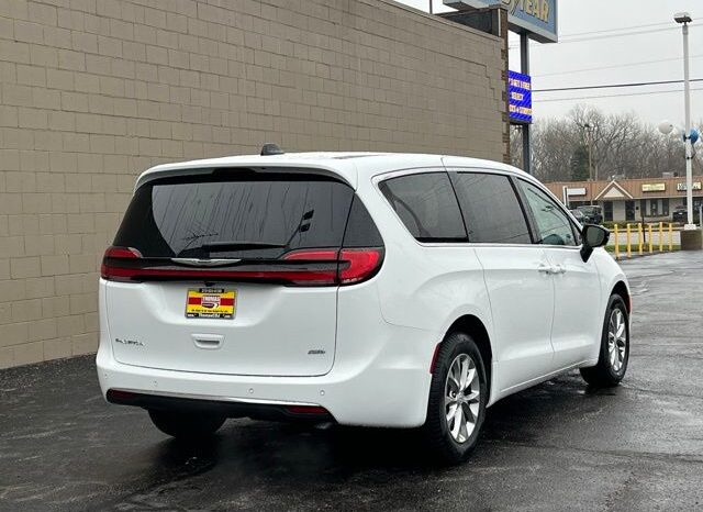 
 Chrysler Pacifica full									