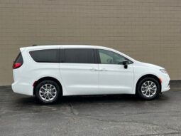 
 Chrysler Pacifica full									