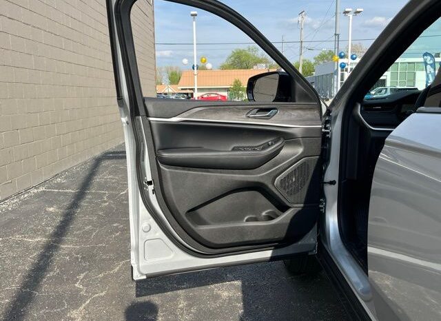 
 Jeep Grand Cherokee L full									